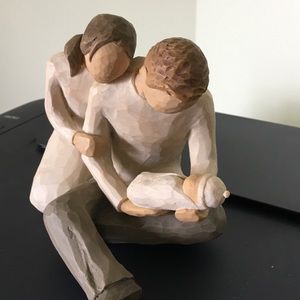 2 WILLOW TREE Figurines Our Gift and New Life